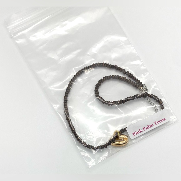 Brown Wood Beaded Necklace w/ Gold Seashell Charm Boho Y2K Preppy Festival - Picture 10 of 13